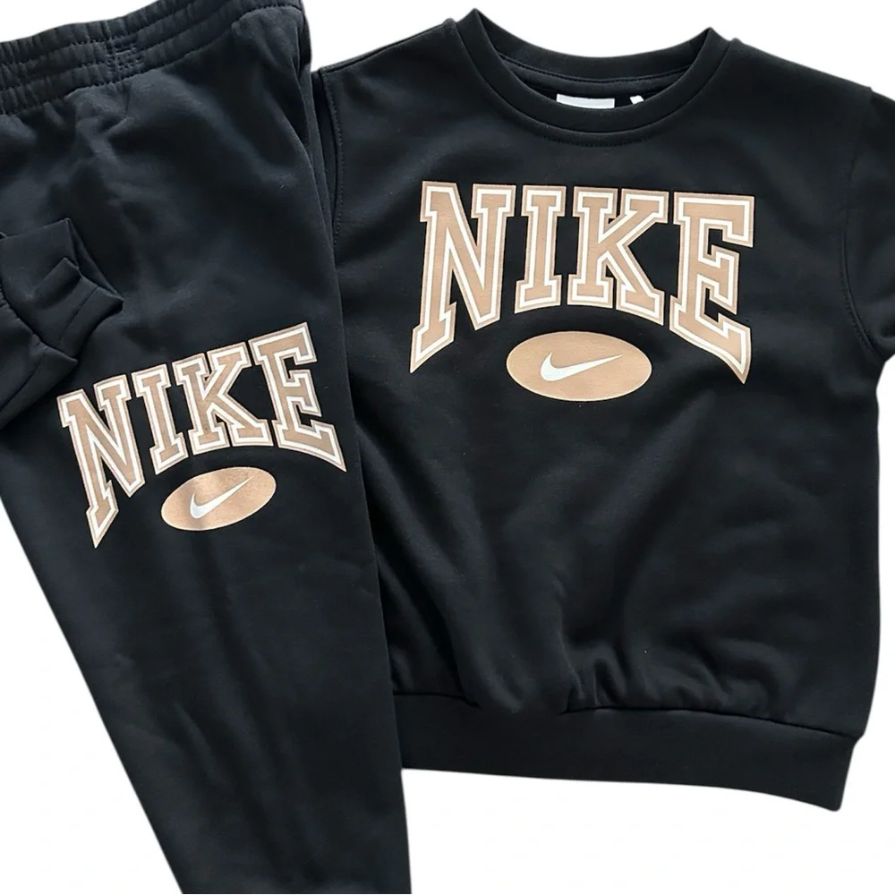 Nike Black Crewneck Sweatshirt & Jogger Pants Boys Size 6 NWT